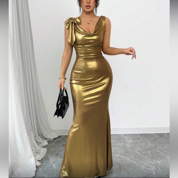 Elegant Gold Evening Gown - Picture 7 of 8
